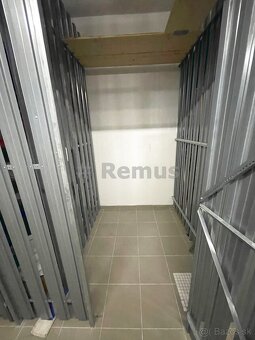 Nájom 2i byt, Pri Hrubej luke, Dúbravka,balkon,výťah,parking - 10
