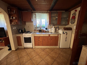 Na predaj rodinný dom v obci Bačkov - 10