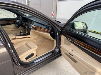 BMW Rad 7 740Xd F01 X-drive Facelift - 10