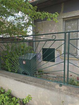 Ponúkame na predaj rod.dom v Kolárove - 10