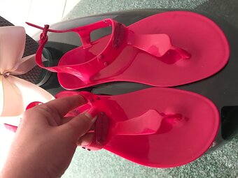 MICHAEL KORS originál fuksia damske sandálky 38 - 10