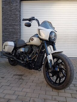 Harley Davidson Sport Glide Black edition - 10