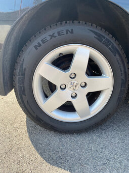 Peugeot 207 1.4 HDI na opravu/náhradné diely - 10
