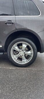 Volkswagen Touareg 3.0 - 10