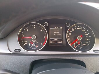 Volkswagen Passat 2.0 TDI CR R-Line, 103 kw, M6,2012 - 10