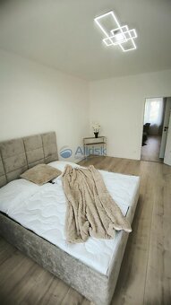 NADŠTANDARDNE NOVO ZREKONŠTRUOVANÝ 3 IZB. BYT S BALKÓNOM - O - 10