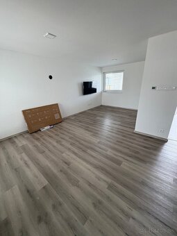 Nesvady prenájom 2 apartmánov dlhodobo Nesvady - 10
