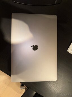 MacBook Pro i9 16GB / 1TB - 10