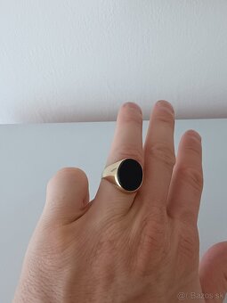 Pánsky zlatý prsten s ónyxom - 10