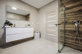 Rodinný dom s dvojgarážou v Špačinciach - 10