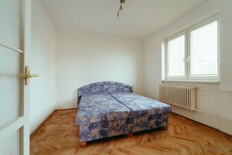 NA PRENÁJOM 3i BYT, M. NEŠPORA, HOLÍČ - 10