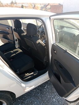 Peugeot 5008 2.0HDi - 10