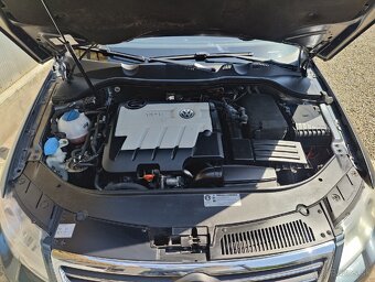VW Passat Variant 2.0 TDI CR Highline - 10