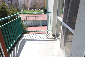 Zariadený 3-izbový byt s parkovacím státím v lukratívnom pro - 10