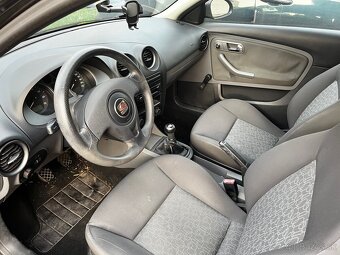 SEAT Ibiza 1.4i 63 kW - 10