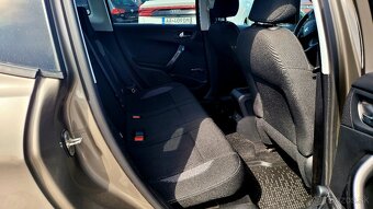 Peugeot 2008 1.2 PureTech Style benzín - 10