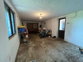 PERKUPA- 5 izbový poschodový dom v pôvodnom stave - 10