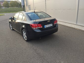 Chevrolet cruze 1, 6 benzín 83kw...rv.2010 - 10