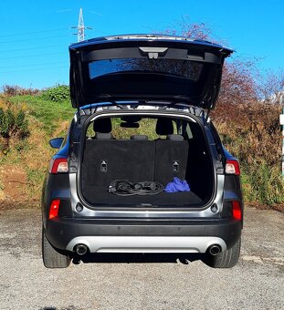 Predám  Ford Kuga 2.5 Duratec PHEV 225k Titanium CVT - 10