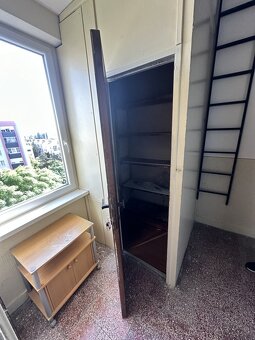 Veľký 2 izbový byt pripravený na rekonštrukciu 64m2, 7/7 - 10