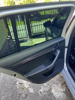 Škoda Octavia Combi 2.0 TDI 4x4 RS DSG - 10