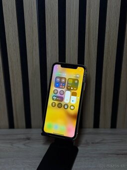 iPhone XR 64gb - Žltý - 88% zdravia batérie - 10