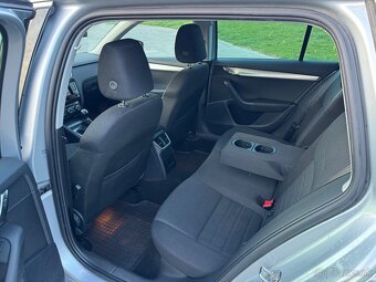 Škoda Octavia III Combi 1.6 TDi webasto,lane asist - 10