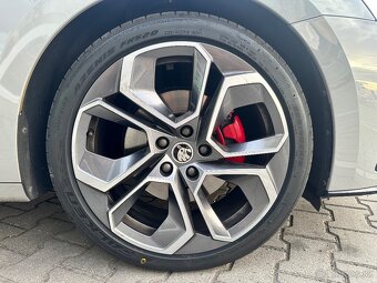 Škoda Octavia Combi 2.0 TDI RS DSG - 10