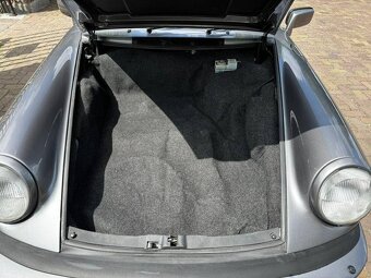 Porsche 911 3.2 Carrera Coupé G50 z roku 1988 - 10