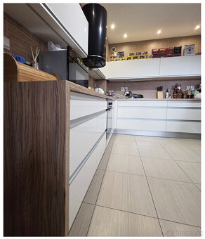 2 RODINNÉ DOMY / JEDEN POZEMOK /  PREDAJ / ZVOLEN - 10