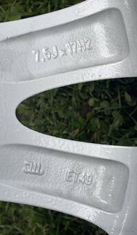 Skoda Orig.ALU Flash ENZO TRIFID R17 5x112 - 10