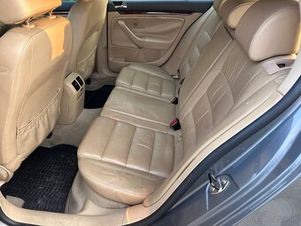 Volkswagen Golf 1.9 TDI 77kw DSG - 10