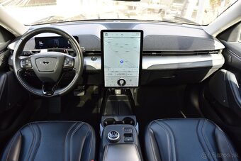 Ford Mustang Mach-E 98,7 kWh Extended_PANORAMA_2022 DPH - 10