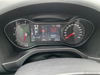 Ford S-Max - 10