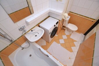 NA PREDAJ | 3 izbový byt s balkónom, 65 m2, centrum mesta - 10