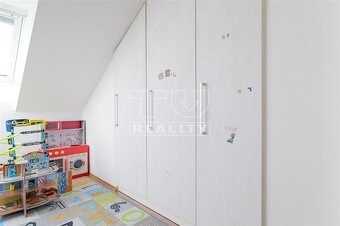 ZARIADENÝ 4 IZBOVÝ PODKROVNÝ BYT V KYSUCKOM NOVOM MESTE,... - 10