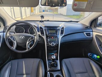 Hyundai i30 CW Kombi 1.6i GDI 16V DOHC Style možná výmena - 10