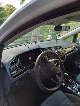 Vw Touran 1,5 TSI aut.R- line - 10