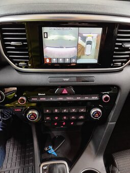 Kia Sportage benzín 4x4 automat 2020 Platinum - 10