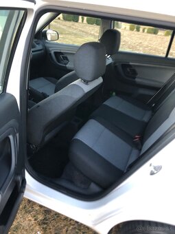 skoda fabia COMBI 1.2 TSI 63KW Štvorvalec R.V.2014 - 10