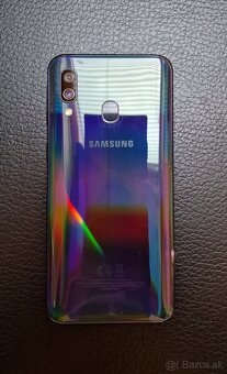 Samsung Galaxy A40 modrý/čierny - 10
