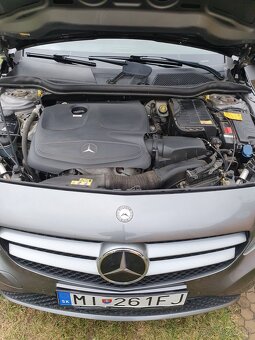 Mercedes-Benz A180 - 10