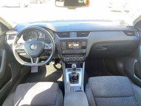 Škoda Octavia 2.0Tdi 150ps Sportline - 10