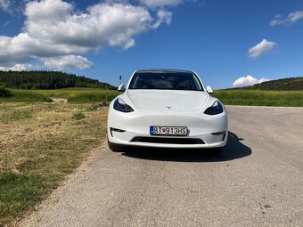 Tesla Model Y 03/2023 DualMotor + ťažné (Tesla Y Berlin) - 10