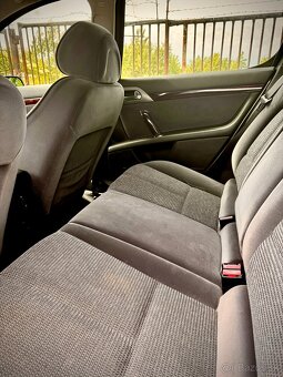 Peugeot 407 2.0 HDI - 10