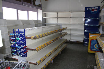 EXKLUZÍVNE-SPEKTRUM REALITY- Na Predaj Obchodný priestor 70 - 10