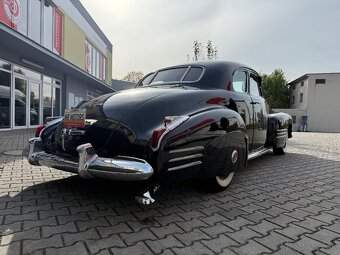1941 Cadillac Series 62 Coupe - 10