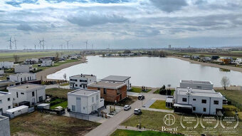 Bosen Realicity / 5 izbová rodinná vila pri jazere v Seeresi - 10