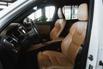 Volvo XC90 D5 Inscription AWD 173 kW - 10
