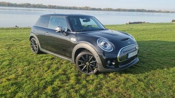 Mini Cooper SE elektro,2020 full vybava,cierna metaliza - 10